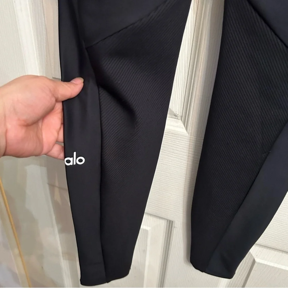 ALO Yoga Black Leggings xxs - Picture 2 of 4